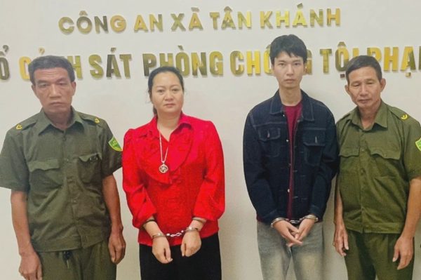 Khởi tố hai mẹ con đánh người phụ nữ mắc bệnh tâm thần