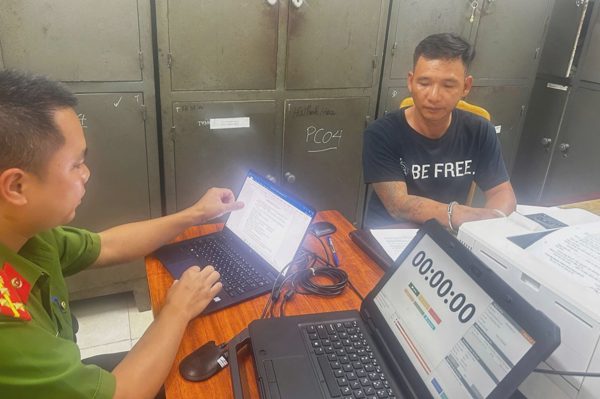 Khởi tố kẻ đâm người trọng thương rồi bỏ trốn ở Phú Thọ