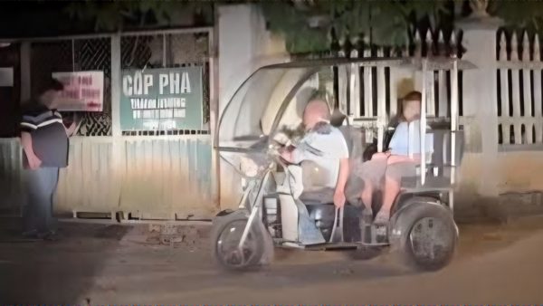 Khởi tố kẻ dùng xe ba gác chở trẻ nhỏ để che giấu ma túy
