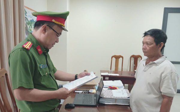 Khởi tố một giám đốc ở An Giang mua trái phép 13 hóa đơn