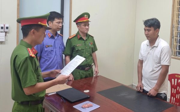 Khởi tố nam tài xế lái ô tô lao về phía CSGT ở Hải Phòng