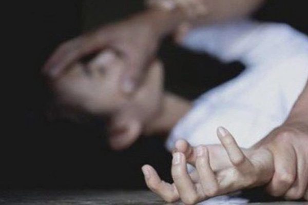 Khởi tố nam thanh niên hiếp dâm thiếu nữ 15 tuổi