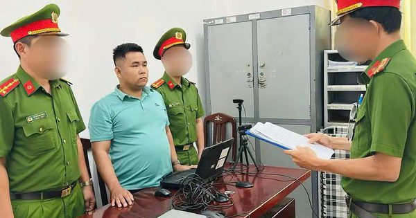 Khởi tố người chạy xe máy ngược chiều còn bóp cổ, đánh tài xế ô tô