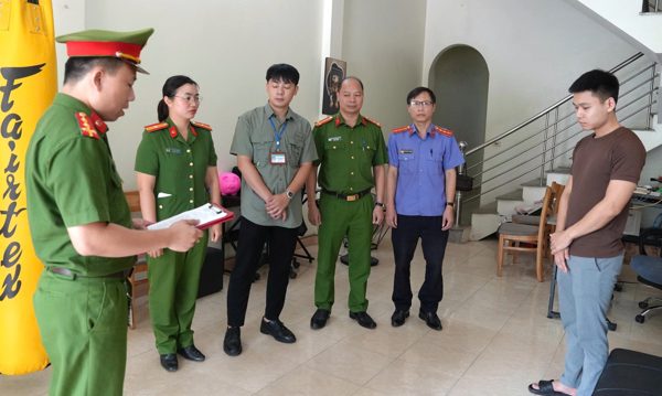 Khởi tố người không bằng cấp y dược, thổi phồng công dụng thảo mộc để bán
