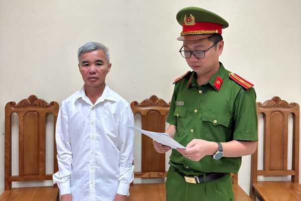 Khởi tố nguyên chủ tịch xã tự ý bán đất trụ sở ở Phú Thọ