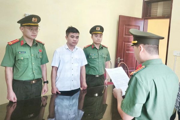 Khởi tố Nguyễn Văn Năm, cựu Phó viện trưởng thuộc Trường Đại học Trưng Vương