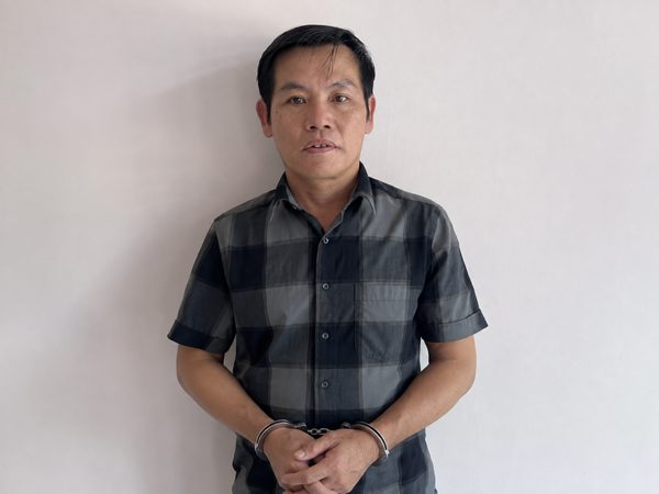 Khởi tố nhóm lừa đảo chiếm đoạt tài sản bằng đá cuội giả đá thiên thạch