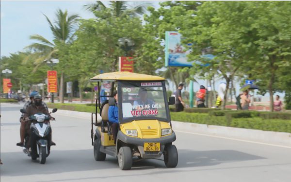 Không bổ sung xe điện 4 bánh chở khách tại Sầm Sơn