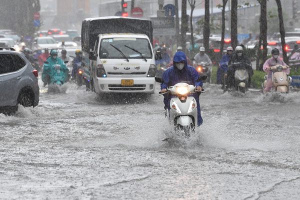 Không khí lạnh bao phủ nhiều khu vực tại miền bắc, nền nhiệt giảm, mưa dông nhiều nơi