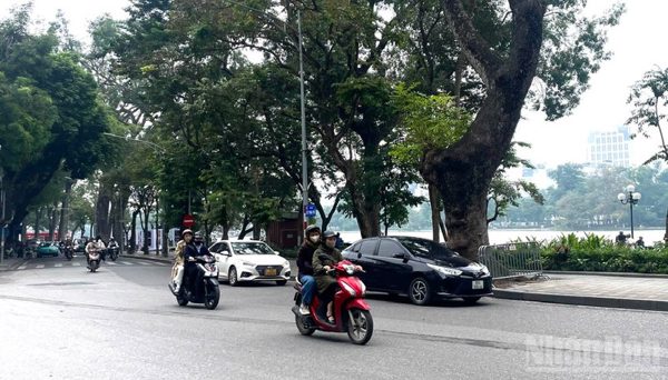 Không khí lạnh gây mưa to ở miền trung