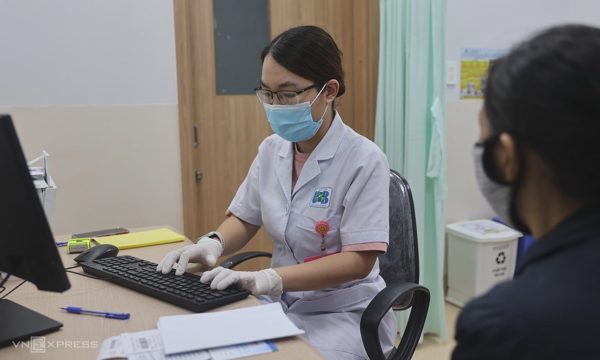 Không triệu chứng, có cần tầm soát ung thư vú?