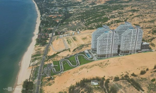 Khu du lịch gần 3.000 phòng xả thải ô nhiễm ra biển Mũi Né