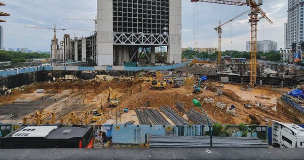 "Khu nhà giàu" Ciputra bất ngờ xuất hiện căn hộ giá 95 triệu đồng/m2, trong khi dự án hạng sang cùng khu gần 200 triệu đồng/m2, liệu mức giá này có thực sự rẻ?