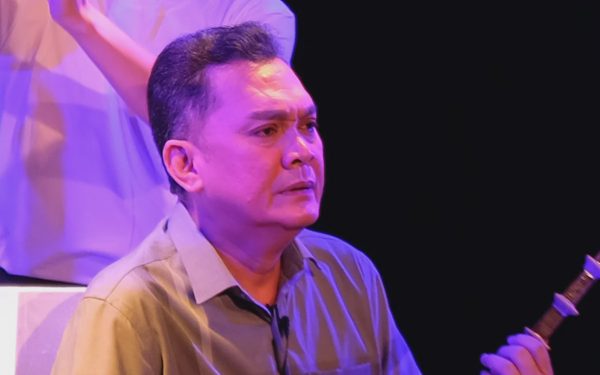 Kịch đoàn Thành Lộc hoàn tất treo bảng hiệu ở Nhà hát Bến Thành, gọi tên mức vé theo loài hoa