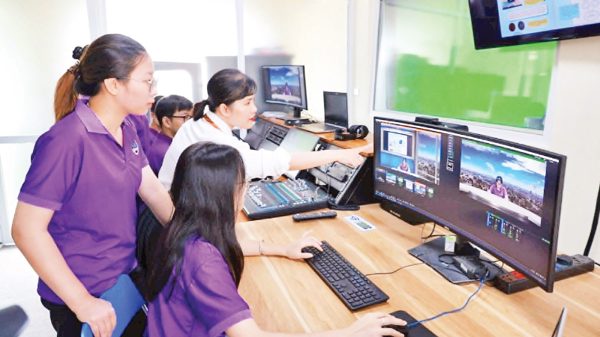 Kiểm định chất lượng giáo dục định kỳ đối với chương trình đào tạo giáo viên, sức khỏe và pháp luật