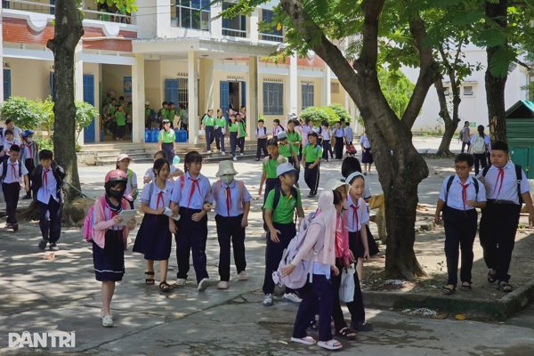Kiến nghị tách các phân hiệu trường học lớn