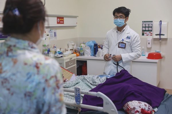 Kiến nghị trợ cấp hàng tháng cho người mắc ung thư, suy thận