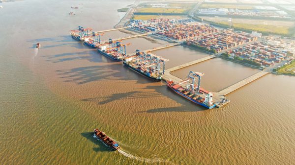 Kiến tạo thể chế, bồi đắp niềm tin: Động lực để doanh nghiệp Việt vươn tầm quốc tế
