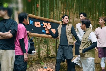 Kiều Minh Tuấn tính nhẩm tốc độ, HIEUTHUHAI xúi giục Cris Phan 'đánh' NICKY