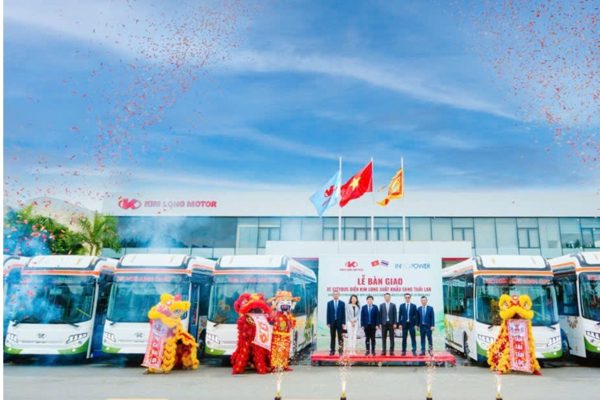 Kim Long Motor xuất khẩu lô xe bus điện đầu tiên sang Thái Lan