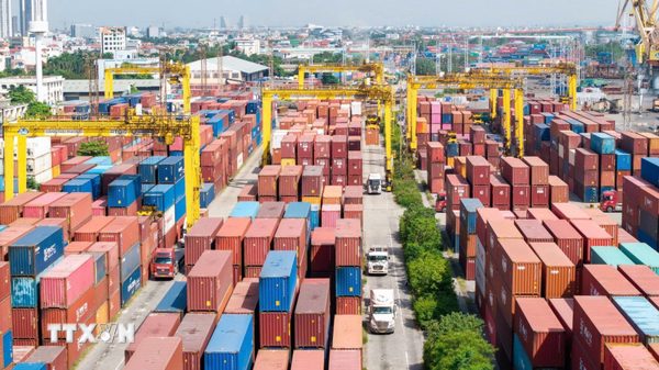 Kim ngạch thương mại Việt Nam-Singapore tăng trưởng vượt trội