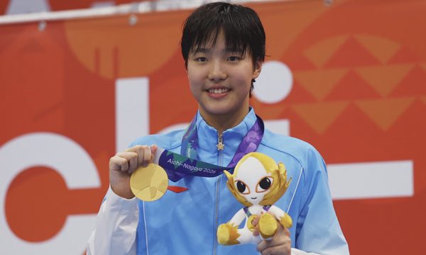 Kình ngư 13 tuổi Trung Quốc tiếp tục gây sốt ở ASIAD 2026