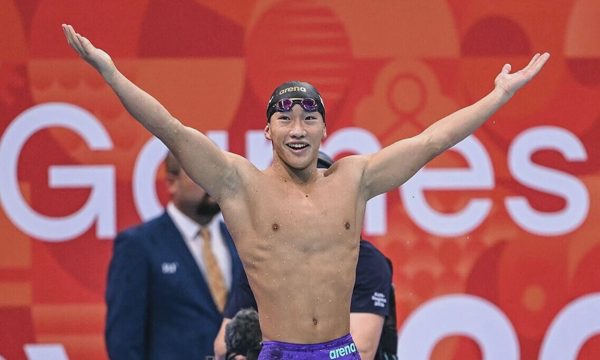 Kình ngư Nhật Bản 17 tuổi phá kỷ lục thế giới ở ASIAD 2026