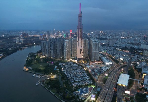 Kinh tế TPHCM tăng trưởng cao nhất 10 năm qua