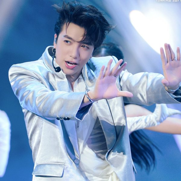 Kỷ lục chấn động 35 tỷ lượt nghe trước giờ bùng nổ concert Tinh hà Say hi