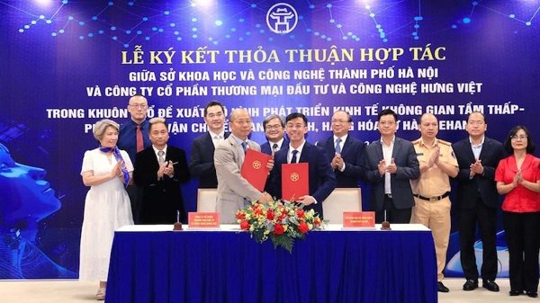 Ký thỏa thuận hợp tác thử nghiệm “taxi bay” tại Hà Nội