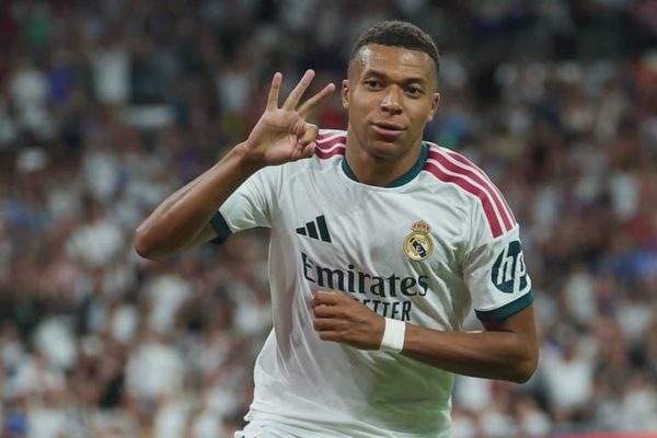 Kylian Mbappe: “Tôi không thấy cầu thủ nào hay hơn mình mùa trước”