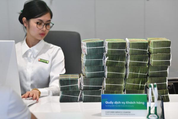 Lãi suất ngân hàng hôm nay 12/10/2026: Kỳ hạn dài có biến động mới