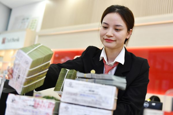 Lãi suất ngân hàng hôm nay 15/9/2026: Điều kiện để hưởng lãi suất từ 8%/năm
