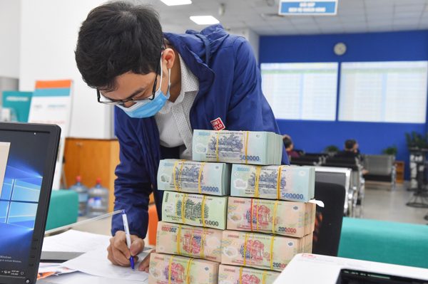 Lãi suất ngân hàng hôm nay 29/10/2026: 3 nhà băng đồng loạt giảm lãi suất