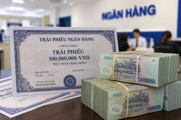 Lãi suất trái phiếu và tiền gửi hiện ra sao?