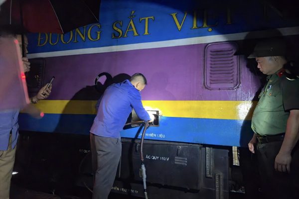 Lái tàu cầm đầu đường dây hút trộm hàng trăm nghìn lít dầu tại ga Vinh