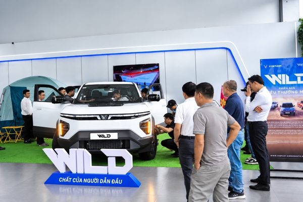 Lái thử ô tô điện VinFast trên cả ba miền, ưu đãi tới 9%