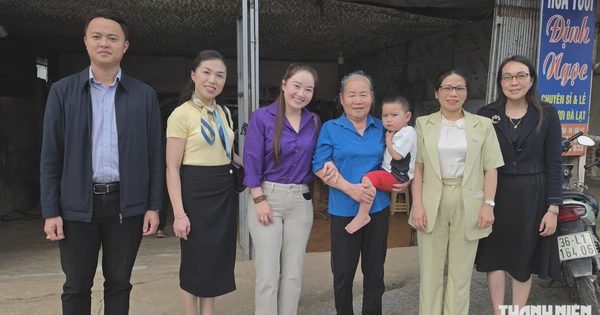 Lâm Đồng biểu dương vợ chồng tặng 4.000 cành cúc trắng tri ân liệt sĩ