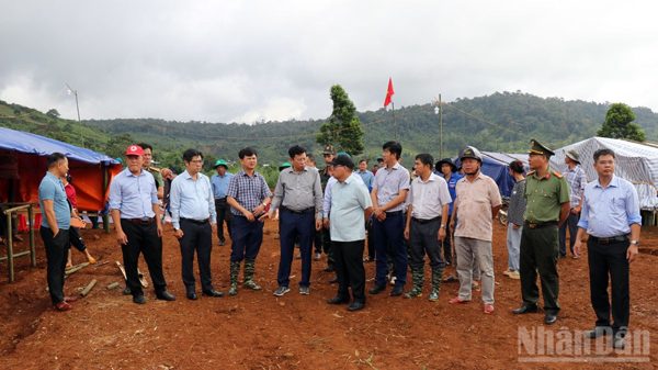 Lâm Đồng: Công bố tình huống khẩn cấp về thiên tai liên quan sụt lún đất tại thôn Đắk Snao