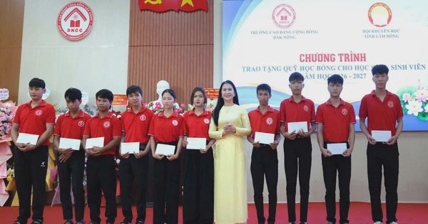 Lâm Đồng: Gần 5 tỉ đồng tiếp sức học sinh khó khăn đến trường