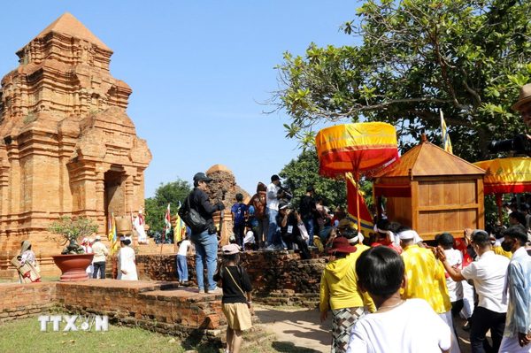 Lâm Đồng giới thiệu sắc màu di sản văn hóa Chăm