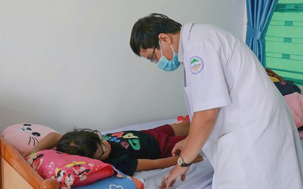 Lâm Đồng, Khánh Hòa bùng mạnh số ca mắc sốt xuất huyết, tay chân miệng
