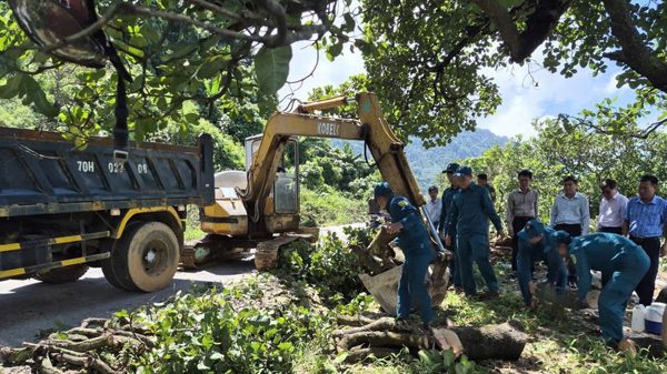 Lâm Đồng: Người dân đồng thuận bàn giao mặt bằng để thi công đường