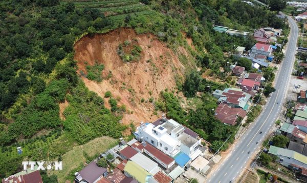 Lâm Đồng: Sạt lở kéo dài, 28 hộ dân thấp thỏm lo âu