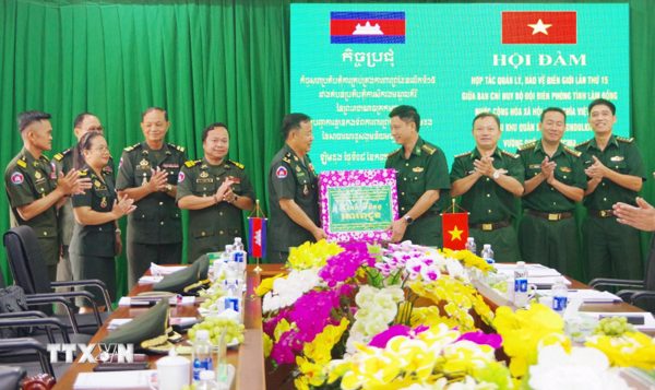 Lâm Đồng và tỉnh Mondulkiri của Campuchia tăng cường phối hợp quản lý, bảo vệ biên giới​