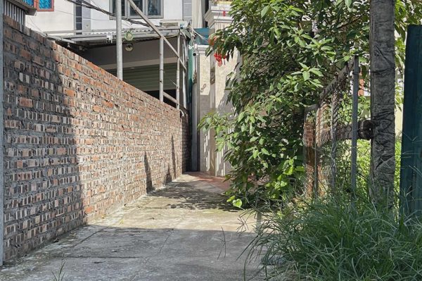 Làm gì khi bị hàng xóm lấn chiếm đất?