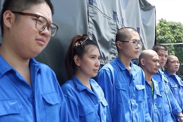 Làm giả hồ sơ vay mua ô tô, lừa ngân hàng