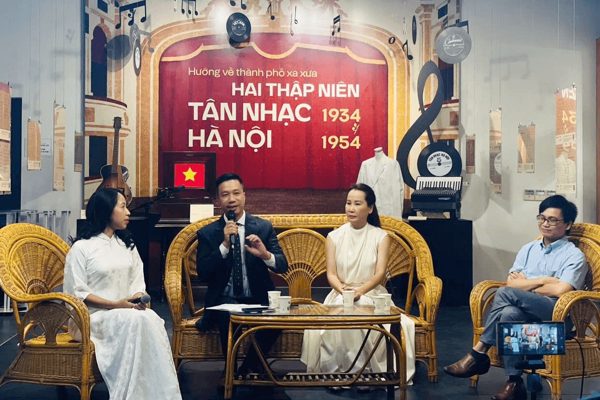 Làm mới tân nhạc, đừng ép ca sĩ trẻ phải hát như thế hệ đi trước