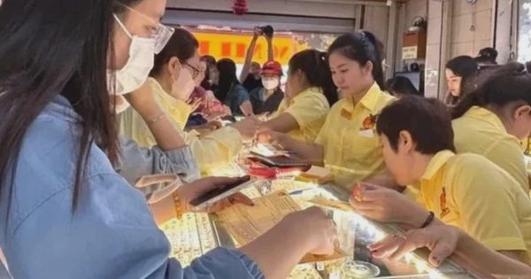 Làm nhiều vẫn không giàu: Vì sao người trẻ kiếm bao nhiêu cũng hết?
