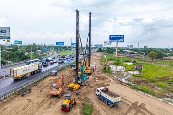 Làm rõ tiêu chí phân biệt giữa sử dụng nhà thầu phụ và chuyển nhượng thầu
